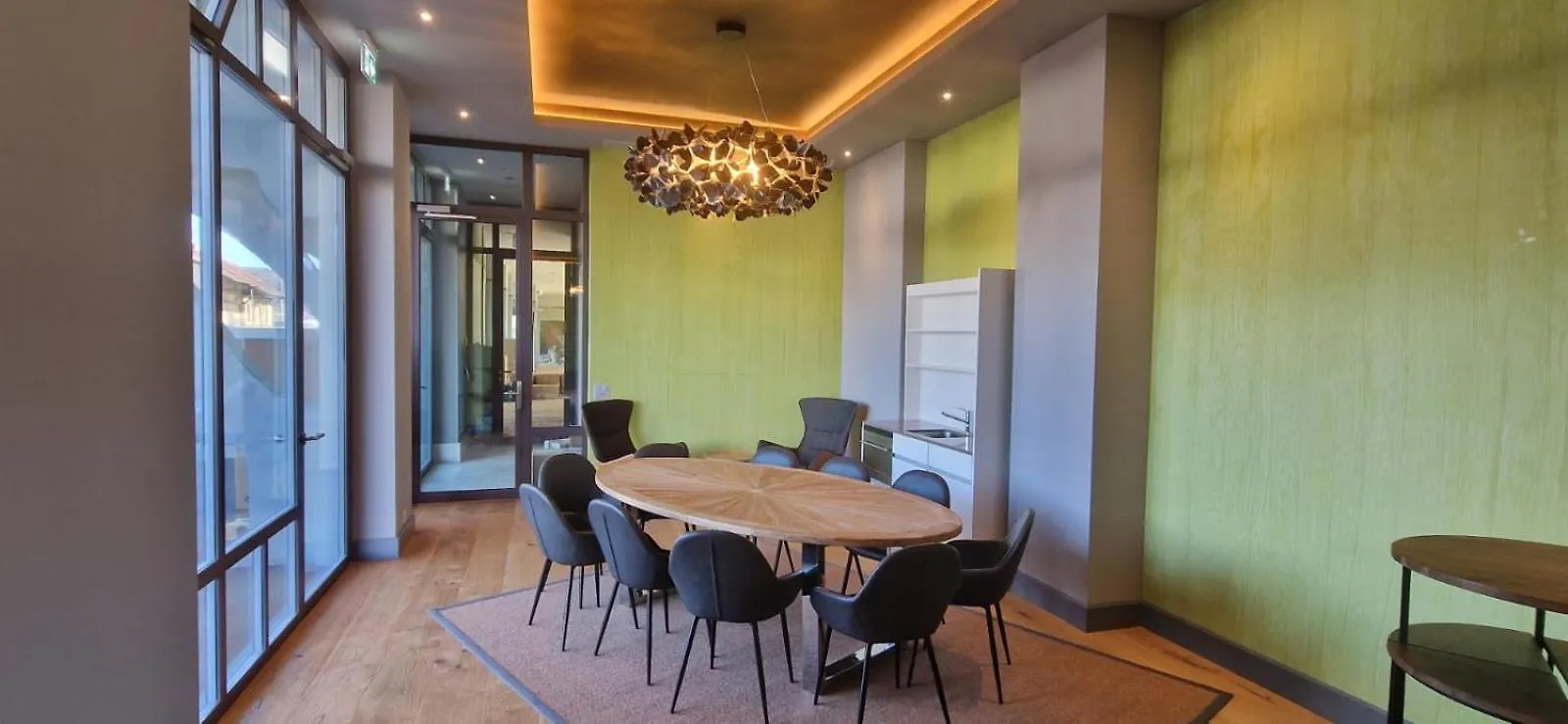 Visionary Hospitality Embrach, Zuerich - Premium Apartments With Free Parking, Washer, Kitchen, Rooftop, Coworking-Space, 15' Airport Embrach