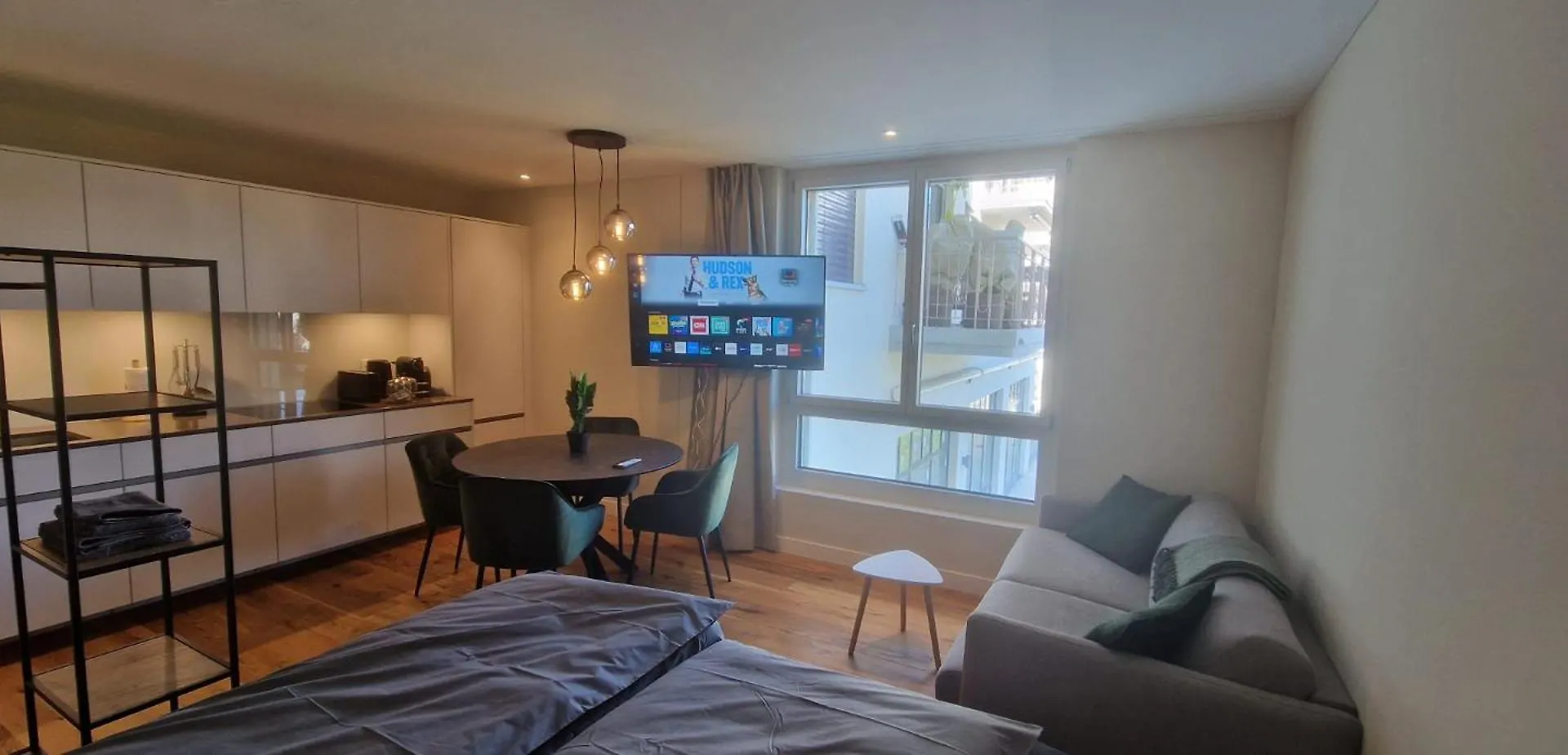 Visionary Hospitality Embrach, Zuerich - Premium Apartments With Free Parking, Washer, Kitchen, Rooftop, Coworking-Space, 15' Airport  Embrach