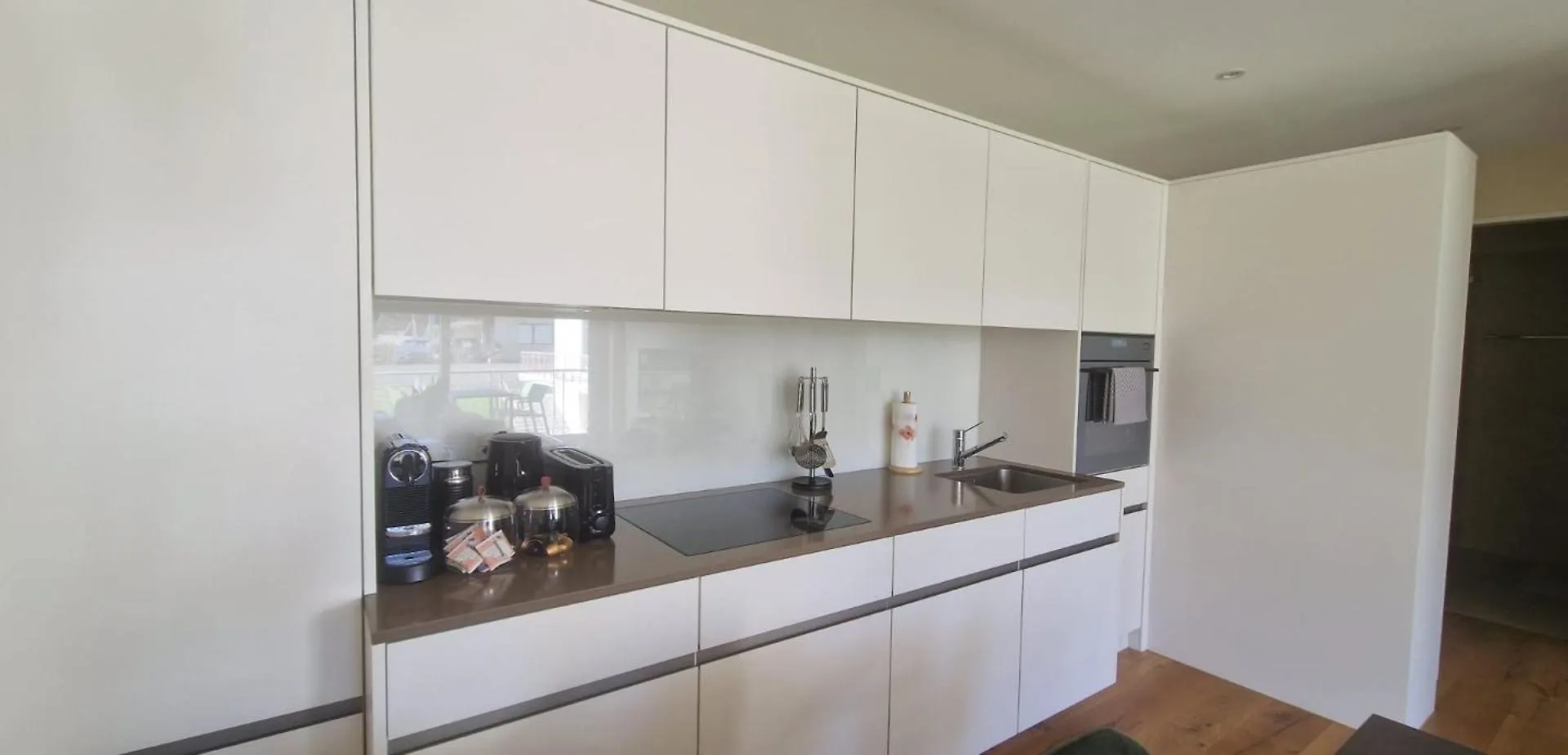 Visionary Hospitality Embrach, Zuerich - Premium Apartments With Free Parking, Washer, Kitchen, Rooftop, Coworking-Space, 15' Airport