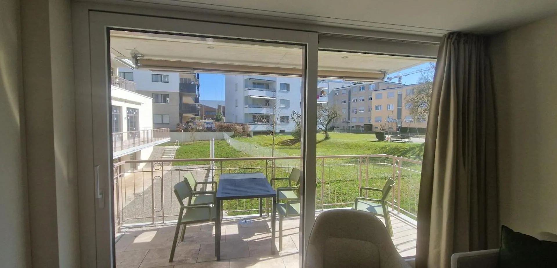 Visionary Hospitality Embrach, Zuerich - Premium Apartments With Free Parking, Washer, Kitchen, Rooftop, Coworking-Space, 15' Airport Svájc